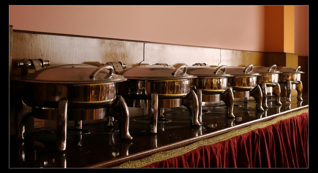 Jain Group Sikkim Continental Hotel Гангток Екстериор снимка